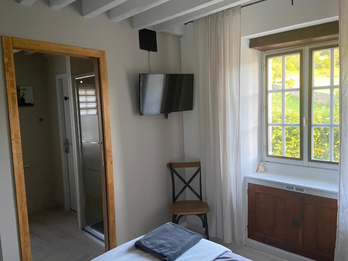 Le Regrimet Avec Parking Gratuit Et Prive Bed & Breakfast Lens-Lestang Exterior foto