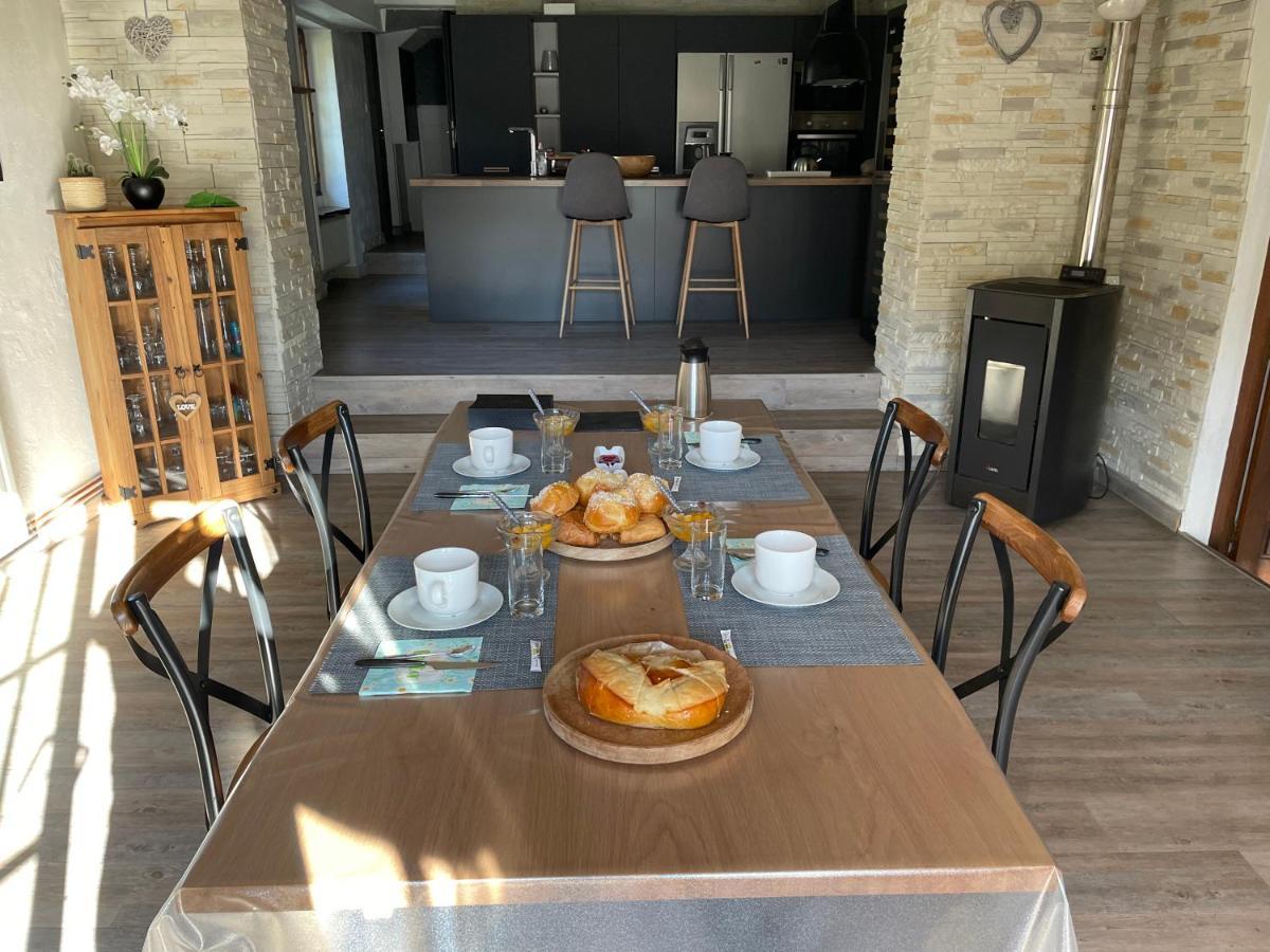 Le Regrimet Avec Parking Gratuit Et Prive Bed & Breakfast Lens-Lestang Exterior foto