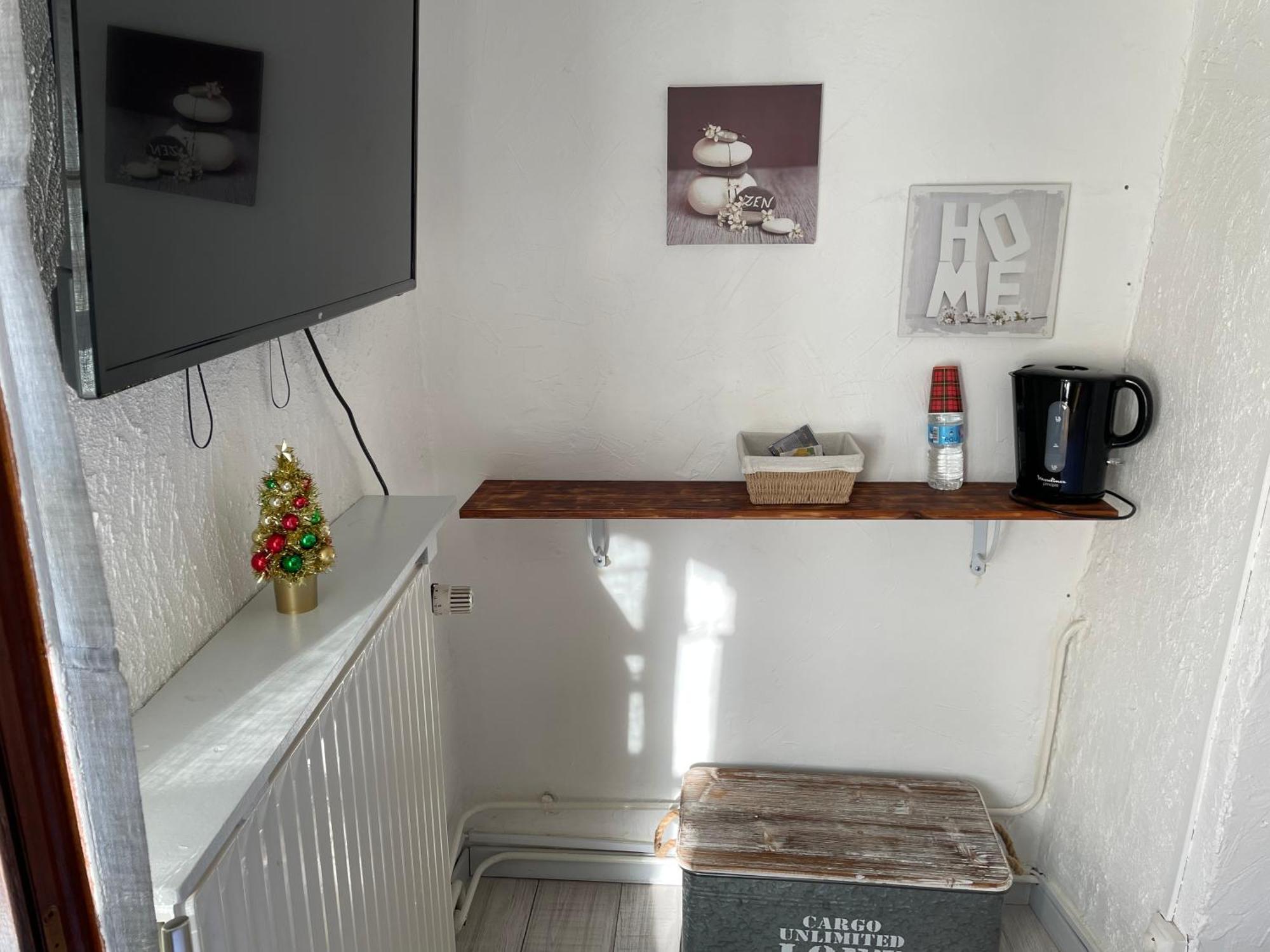 Le Regrimet Avec Parking Gratuit Et Prive Bed & Breakfast Lens-Lestang Exterior foto